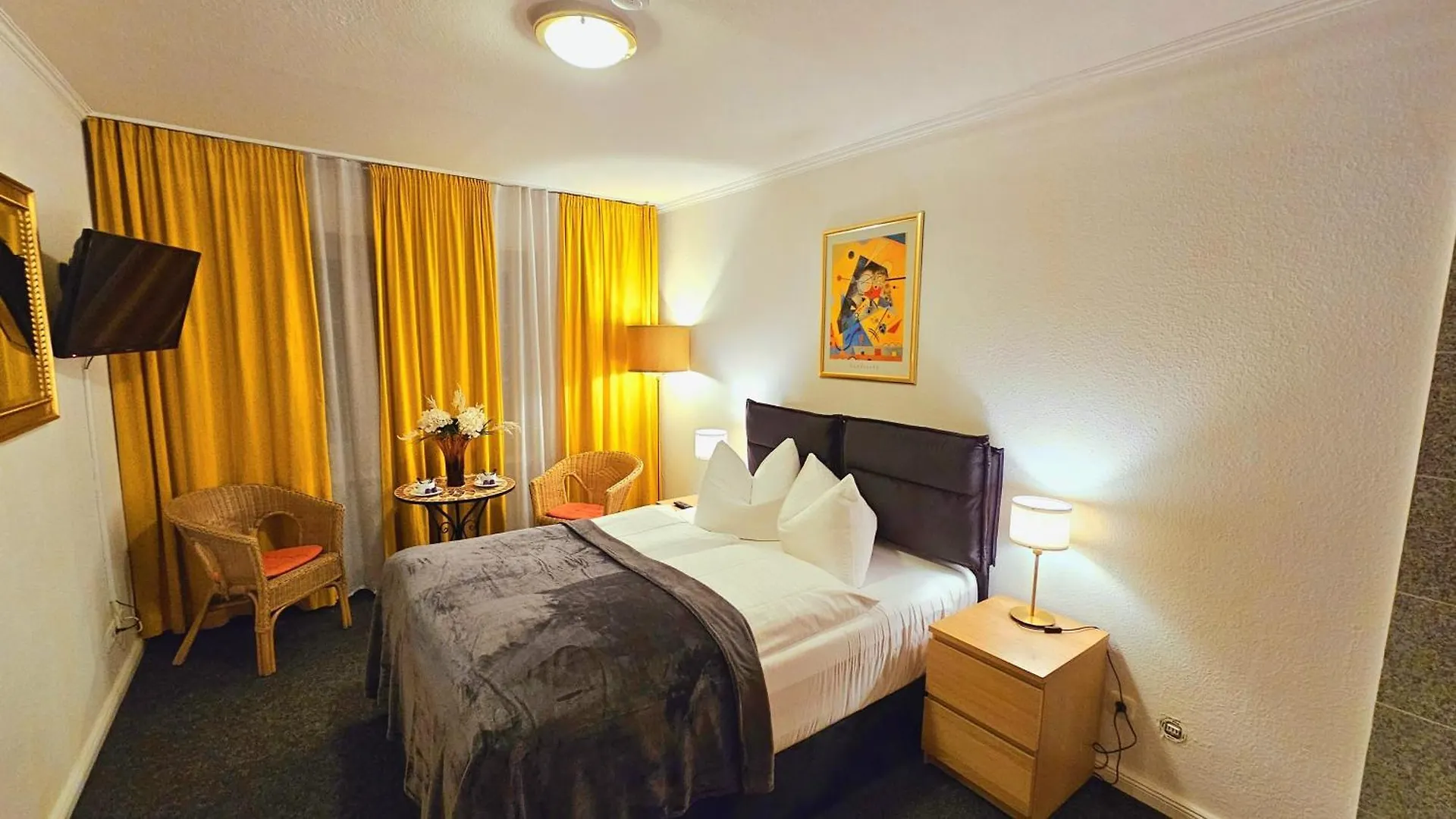 ***  The Soho Altstadt Hotel Dusseldorf Germany